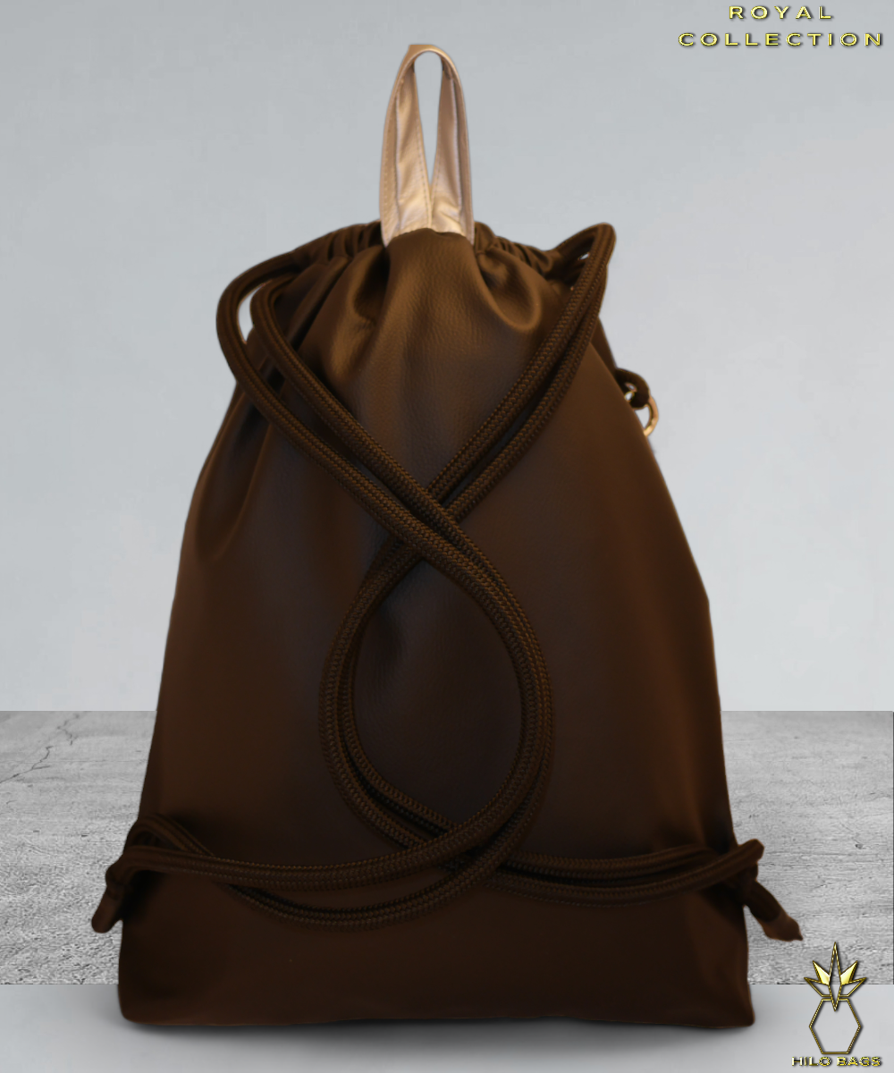 32. ROYAL - Időtlen elegancia, luxus és modern erővel. Prémium részletek, kifinomult megjelenés – amikor a táskád láthatóvá tesz!