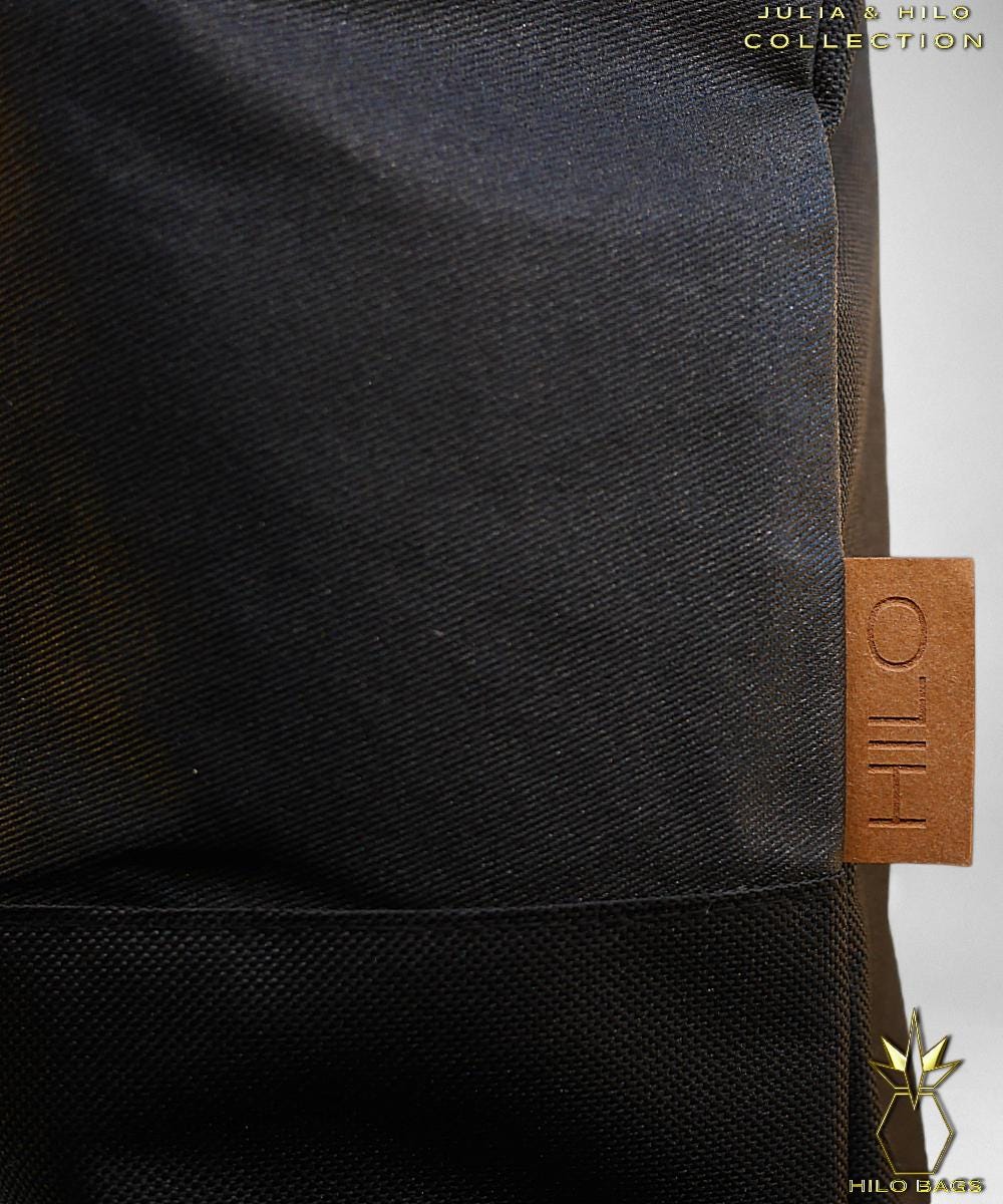 7. JULIA & HILO - Gymbag - hand painted - UV - artist - collaboration - pearl-canvas - unique-art-handmade-oversized-exclusive-design-custom