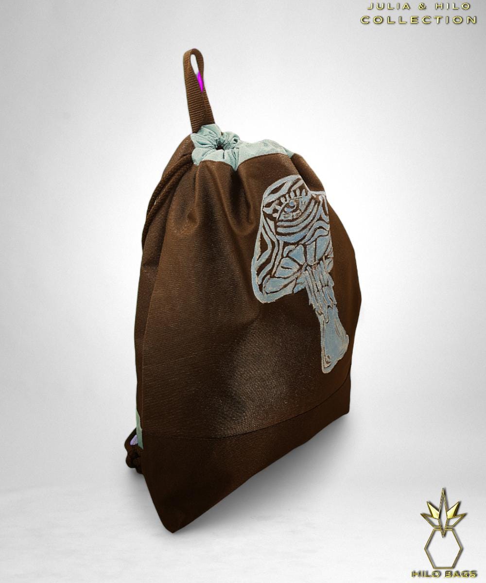 20.JULIA & HILO - Gym bag - hand-painted - UV - artist - collaboration - pearl-canvas - unique art - handmade - oversized - exclusive design - custom