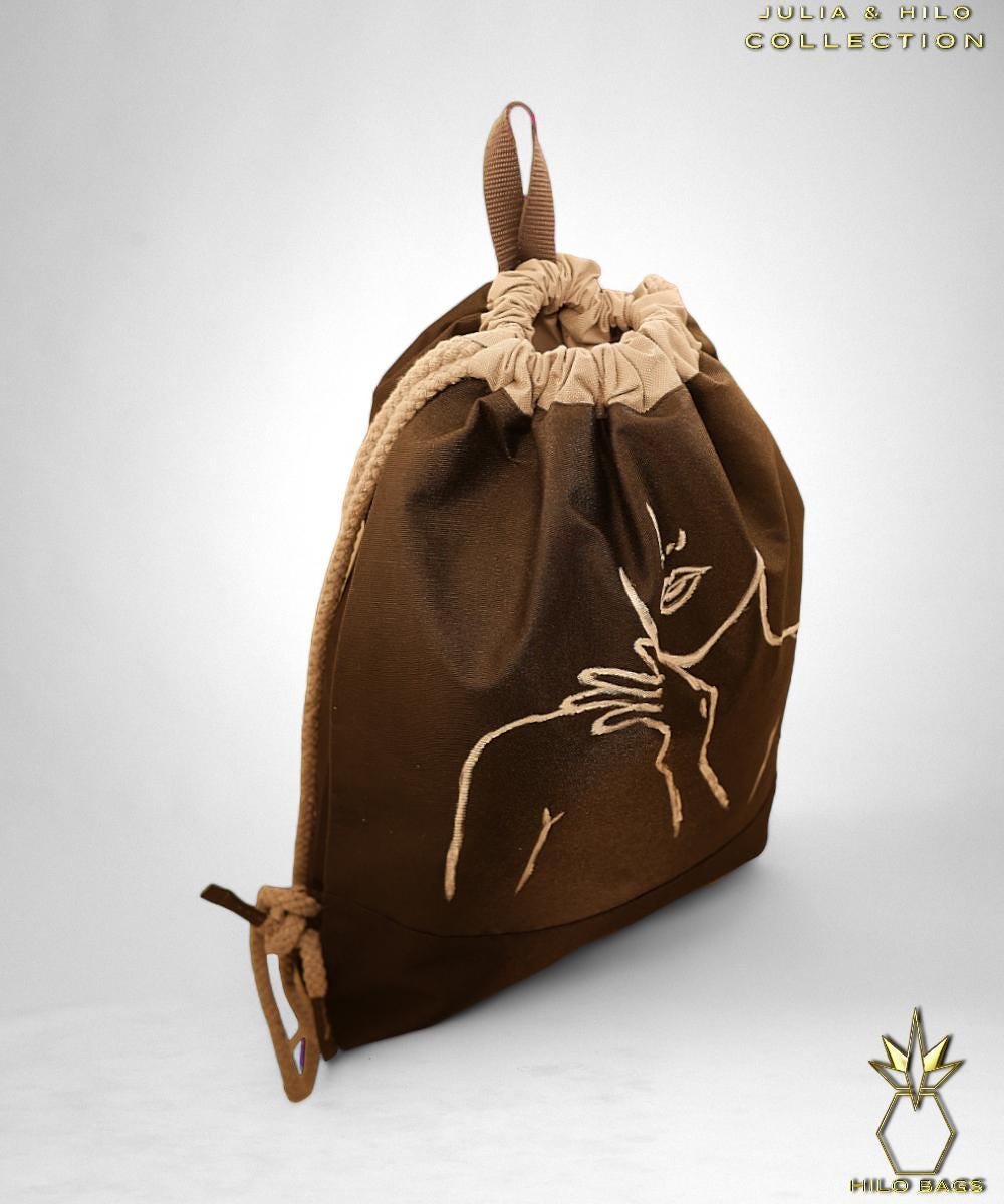 23.JULIA & HILO - Gymbag - hand painted - UV - artist - collaboration - pearl-canvas - unique-art-handmade-oversized-exclusive-design-custom