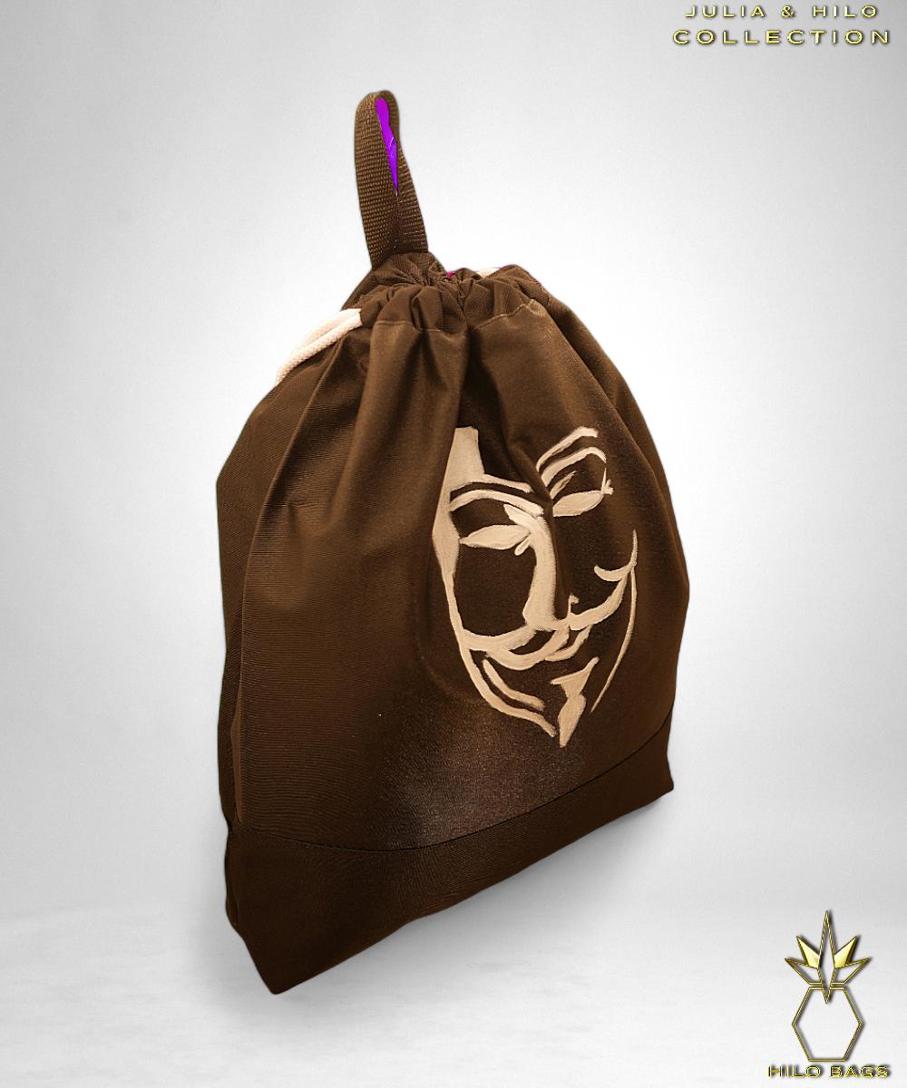 28.JULIA & HILO - Gymbag - hand-painted - UV - artist - collaboration - pearl-canvas - unique-art-handmade-oversized-exclusive-design-custom