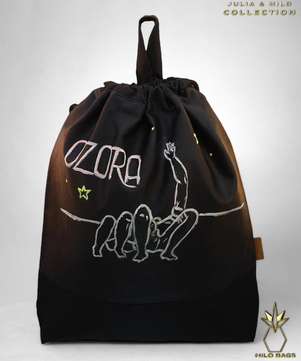 12.JULIA & HILO - Gymbag - hand painted - UV - artist - collaboration - pearl-canvas - unique-art-handmade-oversized-exclusive-design-custom