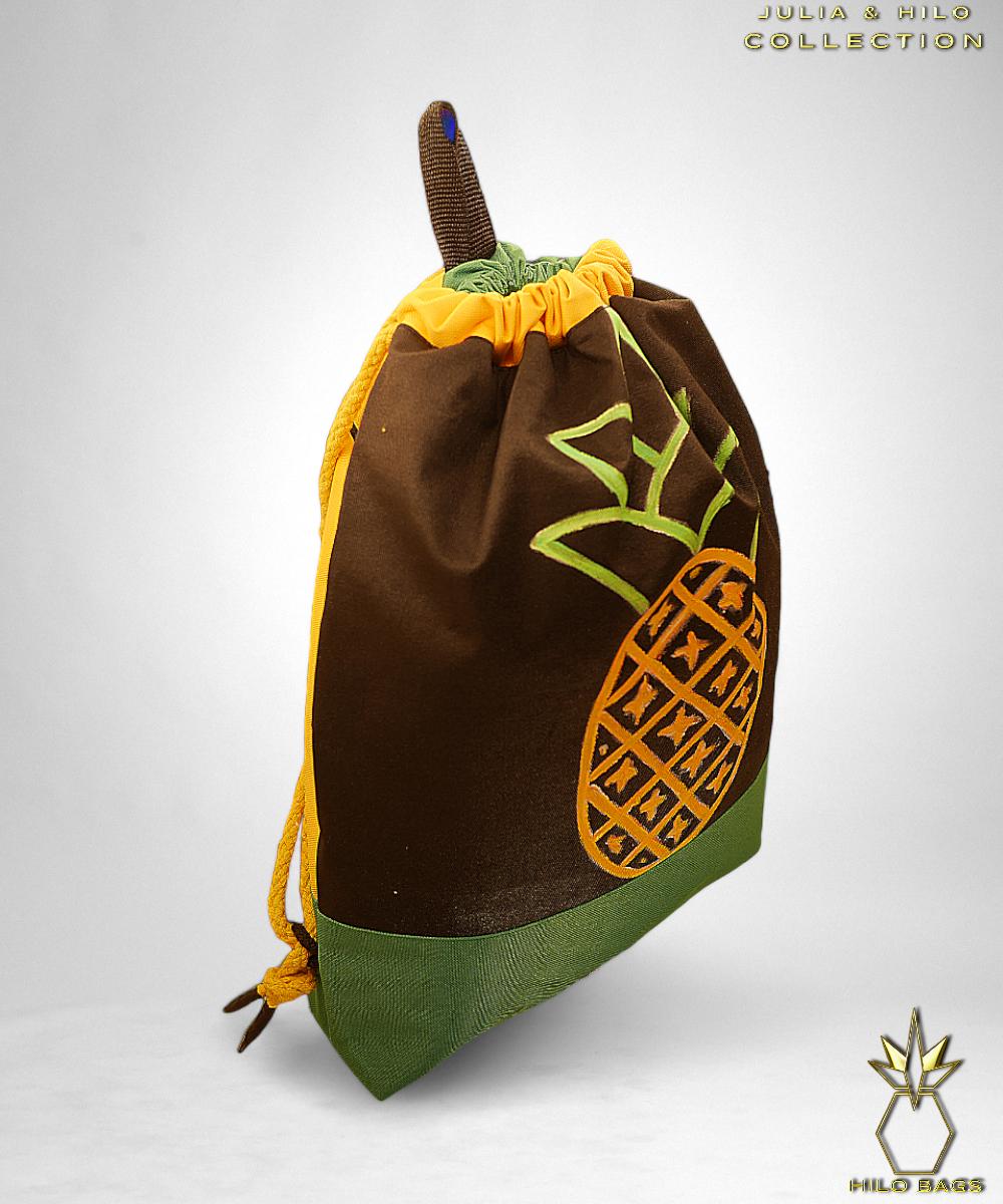 16.JULIA & HILO - Gymbag - hand painted - UV - artist - collaboration - pearl-canvas - unique-art-handmade-oversized-exclusive-design-custom