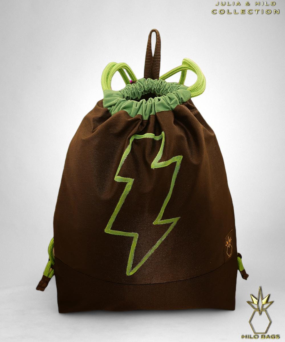 24.JULIA & HILO - Gym bag - hand-painted - UV - artist - collaboration - pearl canvas - unique art - handmade - oversized - exclusive design - custom