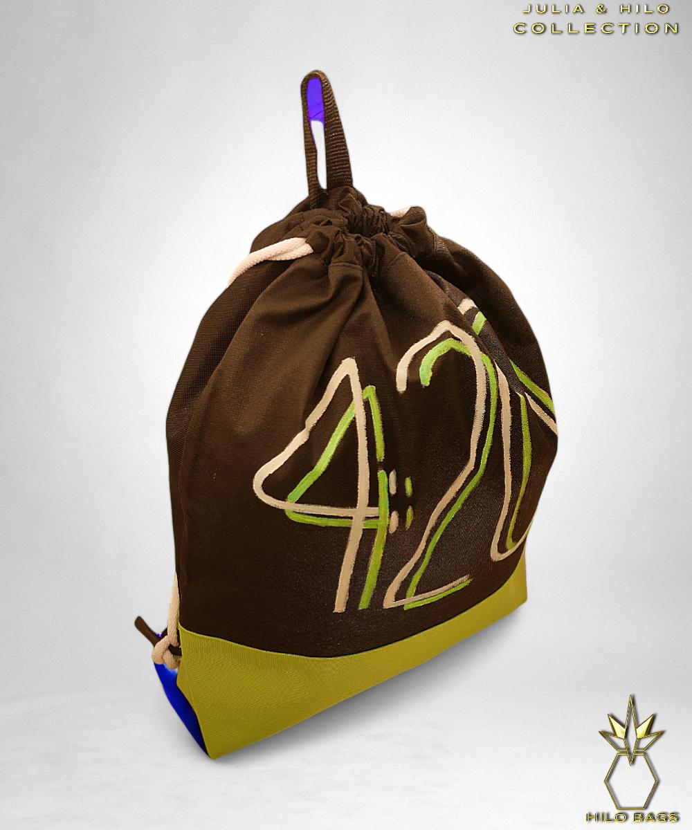 30.JULIA & HILO - Gymbag - hand painted - UV - artist - collaboration - pearl-canvas - unique-art-handmade-oversized-exclusive-design-custom